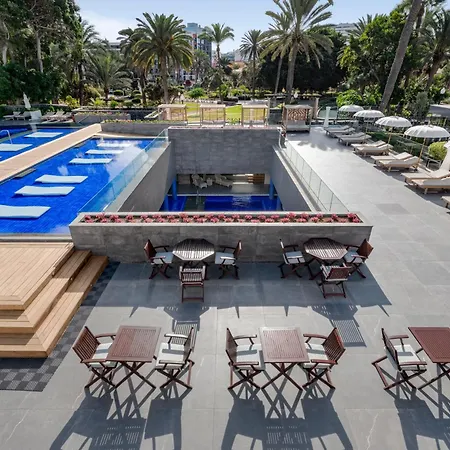 Santa Catalina, A Royal Hideaway