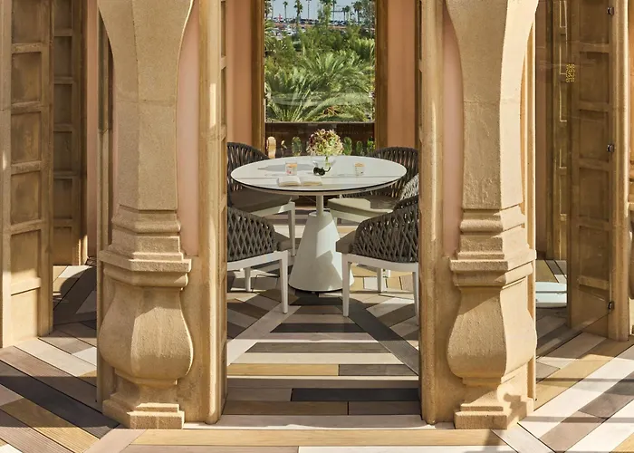 Ξενοδοχείο Santa Catalina, A Royal Hideaway - Gran Lujo 5*